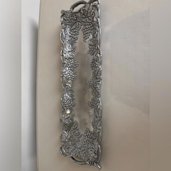 Skinny Arthur Court Serving Tray - Picture 2 of 3